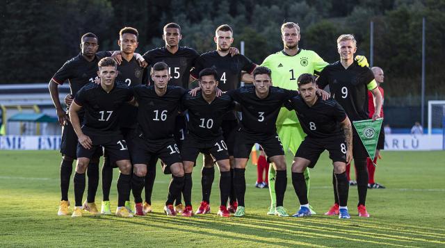 开云中国官网-推迟近半年的U21队首秀，穆科科用新纪录走出困境