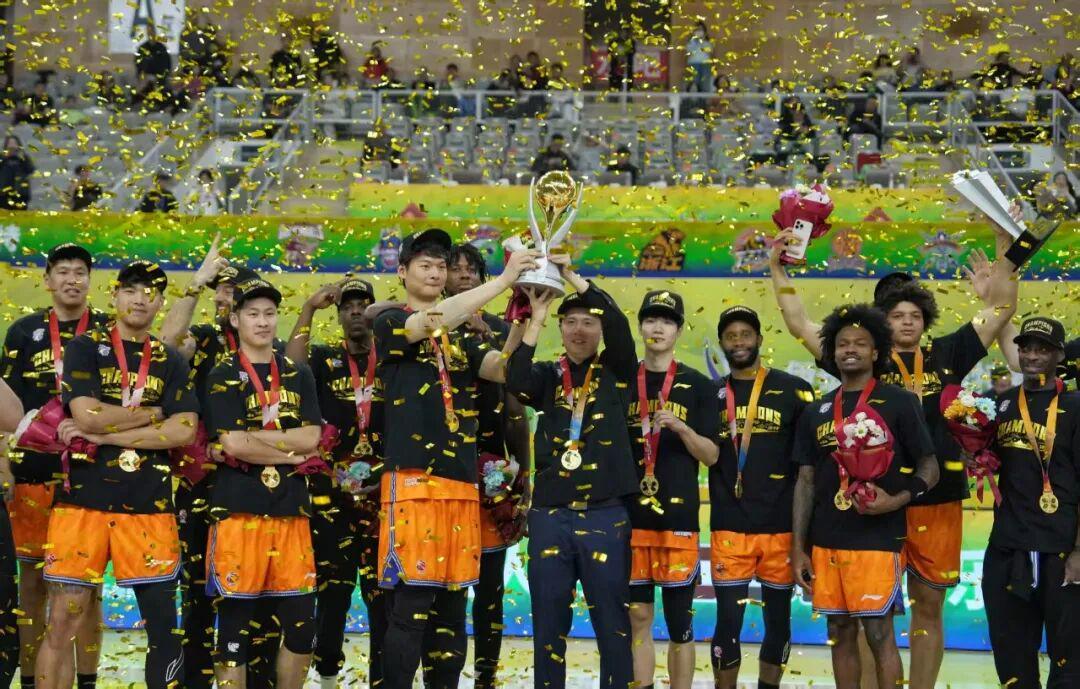 开云体育中国官方网站-卫冕成功后，这支上海男篮还能带来更多惊喜？